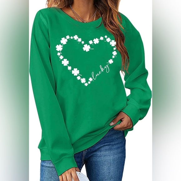 Tops - Lucky Shamrock Heart Sweatshirt – Size Small – St. Patrick’s Day Graphic Top